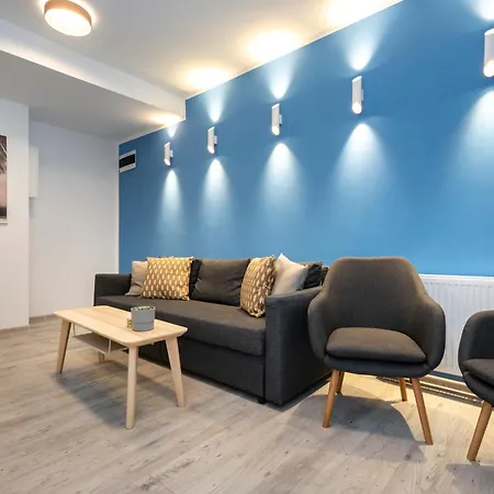 Blue 2bdr In Magheru 아파트 부쿠레슈티